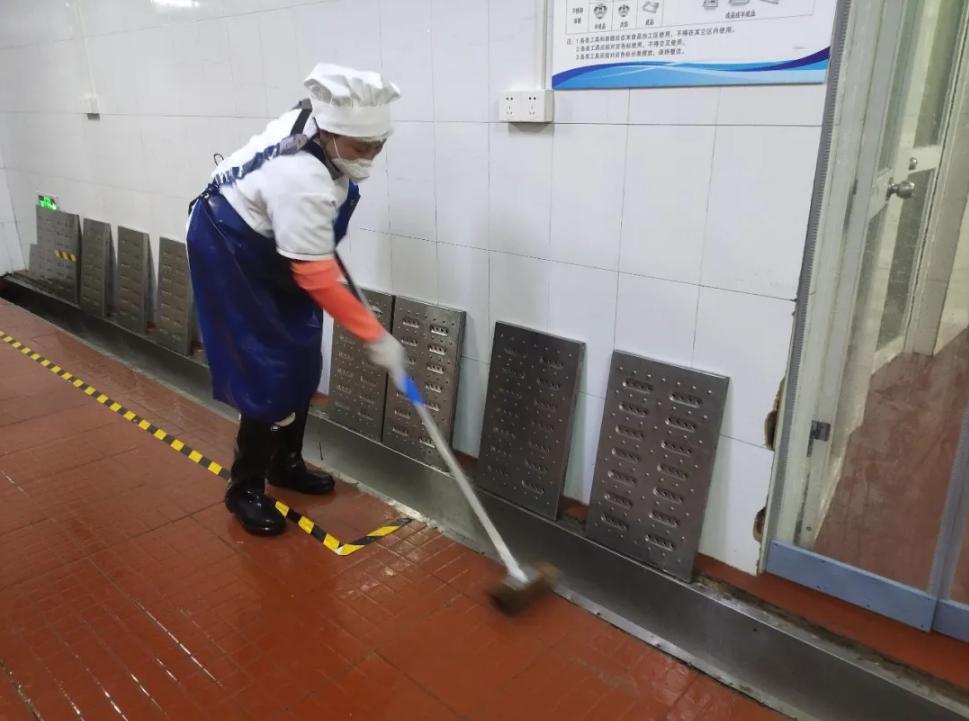 严把食品关护航开学季——洛埠镇中心幼儿园新学期食品安全工作纪实(图2)