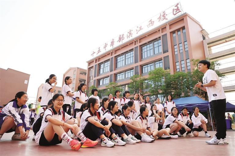 dab3efdc-72f4-44ae-8e1b-830d117b6de1.jpg